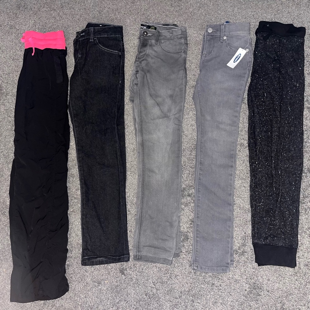 Girls Youth Size 7/8 – 5-Piece Winter Pants Lot (Jeans & sweats)